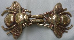 bee clasp