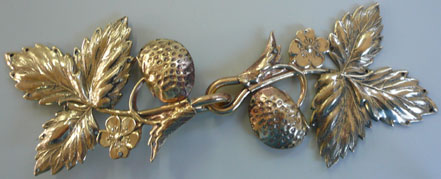 bronze strawberry leaf clasp