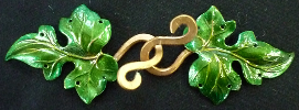 Ivy, Curly - J-Hook<br>Painted Enamel